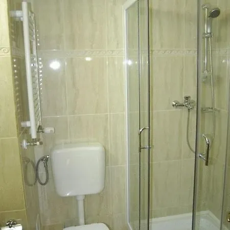 호텔 Comandor 4*